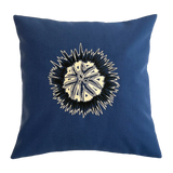 Coussin brodé motif Oursin